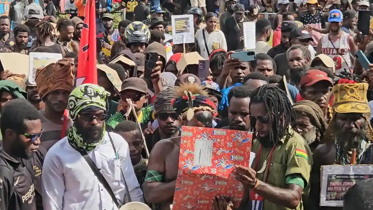 Demo di Nabire, Rakyat Papua Tuntut Penarikan Militer dan Tuntaskan Kasus HAM 