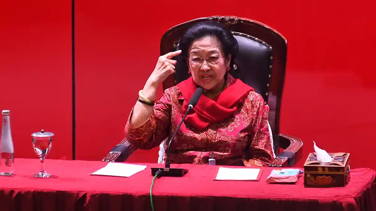 seperti-sby-megawati-pertimbangkan-tempuh-jalur-hukum-usai-terseret-ijazah-jokowi