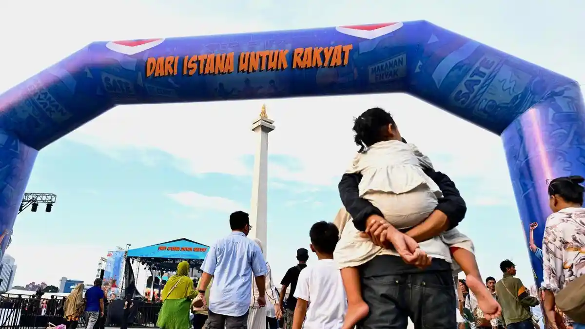 Pemerintah Salurkan 100 Ribu Paket Sembako hingga Bazar UMKM di Monas