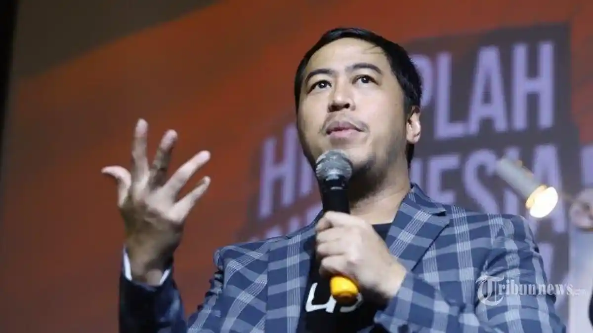 ini-sosok-yang-bikin-pandji-berani-bicara-menang-lawan-luhut-dan-bagikan-tips-aman