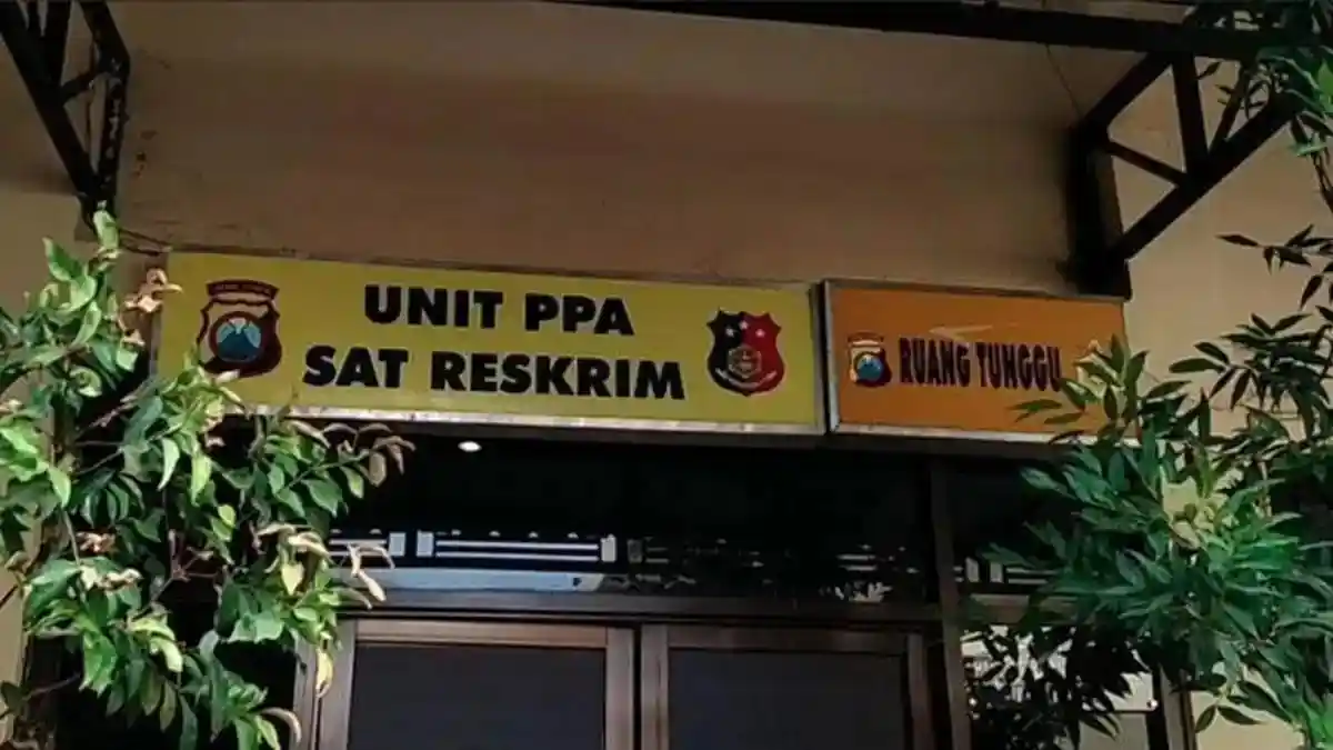 Pilunya Siswi SMK di Nganjuk Dihamili Pacar, Dipaksa Minum Obat, Video Vulgar Disebar