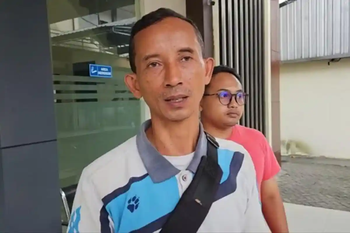 Guru Dipukul Ayah Murid Gegara Sita HP Siswi, Ditantang Berkelahi Imbas Anak Menangis