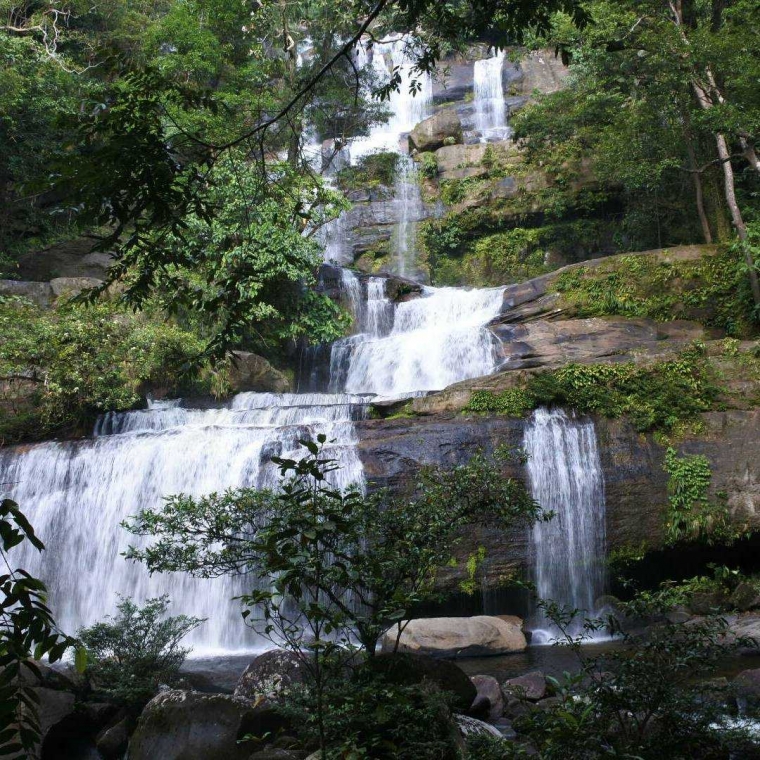 Wisata Alam di Kalimantan Barat yang Wajib untuk Kamu Kunjungi !!!