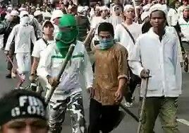 Polisi Sebut Pengawal Bawa Senpi, FPI: Kami Terbiasa Tangan Kosong