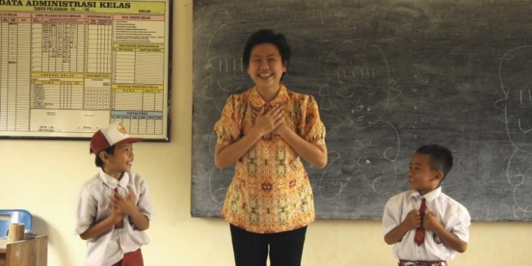 Nostalgia Anak 90an! 10 Tipe Guru yang Gak Bakal Terlupakan Sepanjang Masa