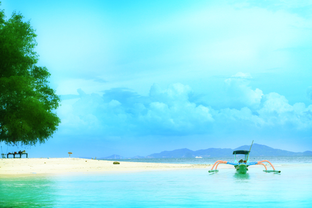 MENIKMATI TENANGNYA GILI NANGGU