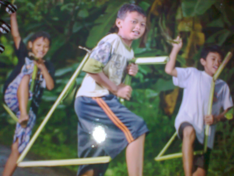Kepingan Memori Permainan Masa Kecil Dulu