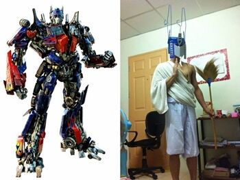 Lucu! Inilah 25 Foto Cosplay yang Dibuat dengan Dana Terbatas
