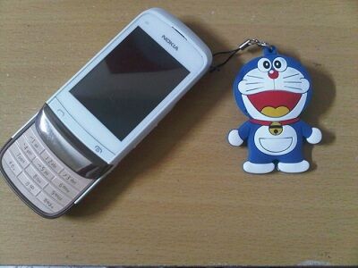 9 Kebiasaan Unik Pengguna Handphone Jadul. Agan yang mana?