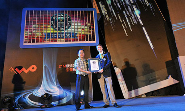3 HP Android Yang Berhasil Pecahkan Guiness World Record