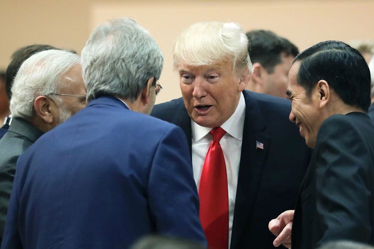 Trump Tutup Kesempatan Kaum Transgender Mengabdi di Militer
