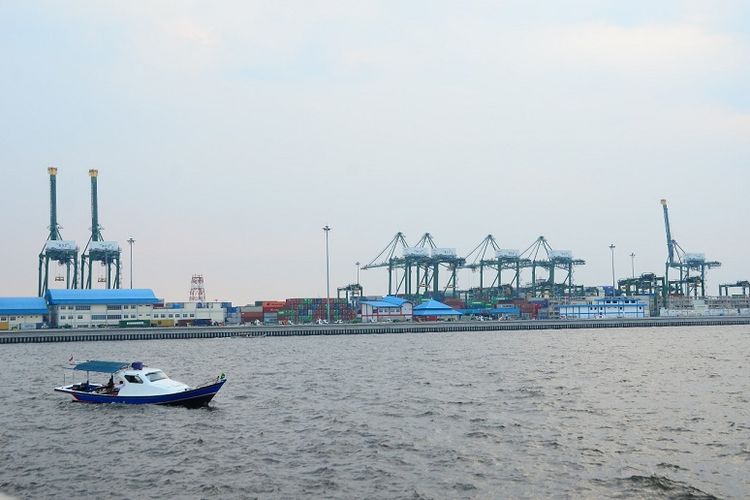 pekerjaan-tanggul-laut-utara-jakarta-sudah-separuh-jalan