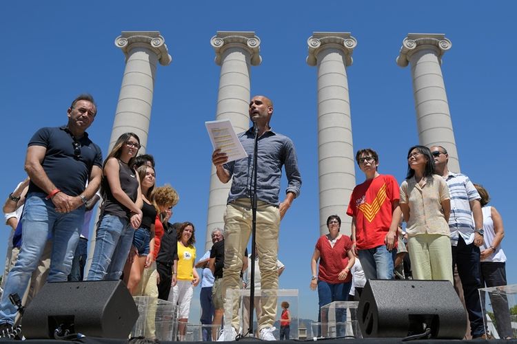 pep-guardiola-ajak-dunia-internasional-dukung-referendum-catalonia