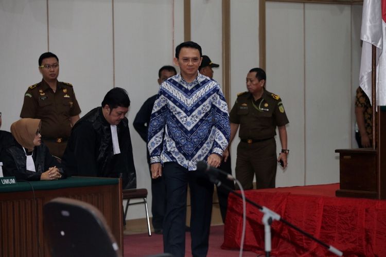 pengacara-pak-ahok-bukan-menolak-jadi-saksi-buni-yani-melainkan
