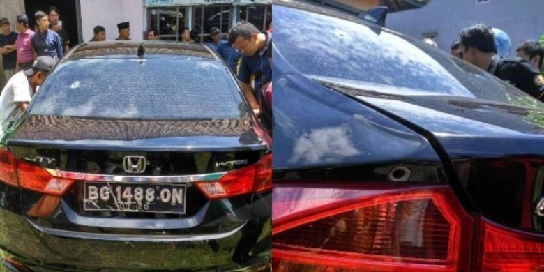 Menghindari razia polisi, mobil yang dikendarai satu keluarga ini ditembak polisi !