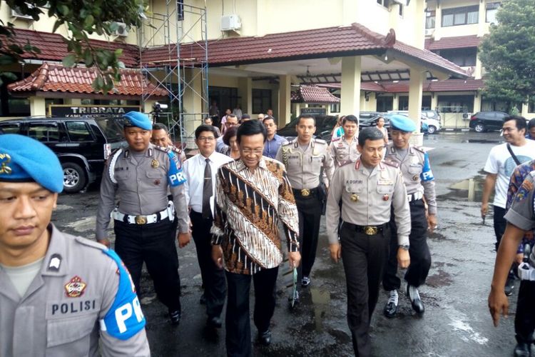 polda-diy-tangkap-penyebar-hoax-pencatut-nama-sultan-hb-x