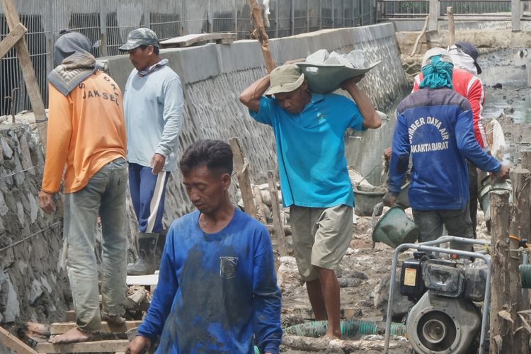 dki-raih-banyak-penghargaan-karena-pasukan-warna-pembangunan-rusun-dan-rptra