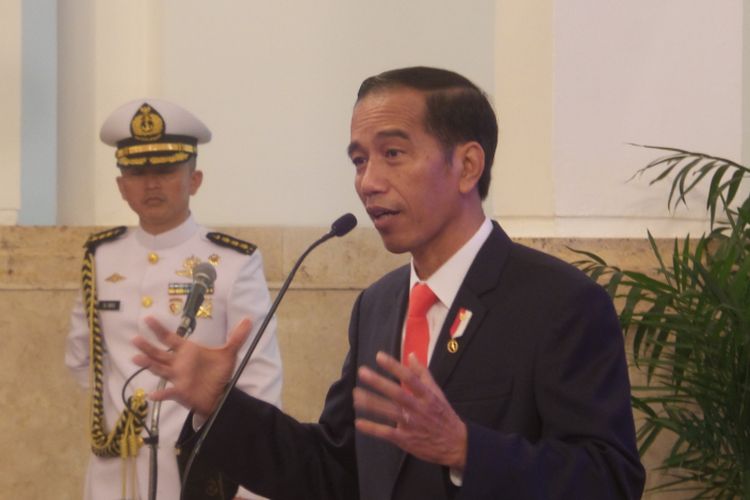 Jokowi: Ormas Anti-Pancasila dan Komunis, Kita Gebuk, Kita Tendang