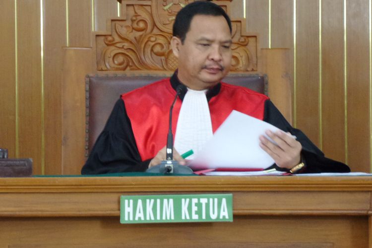 hakim-kasus-novanto-sebut-praperadilan-gugur-setelah-dakwaan-dibacakan