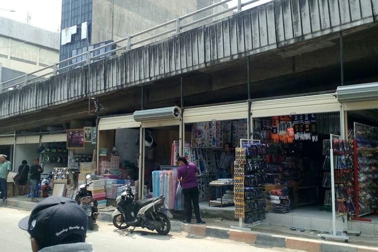 DKI Izinkan Pedagang Berjualan di Kolong "Flyover" Asemka