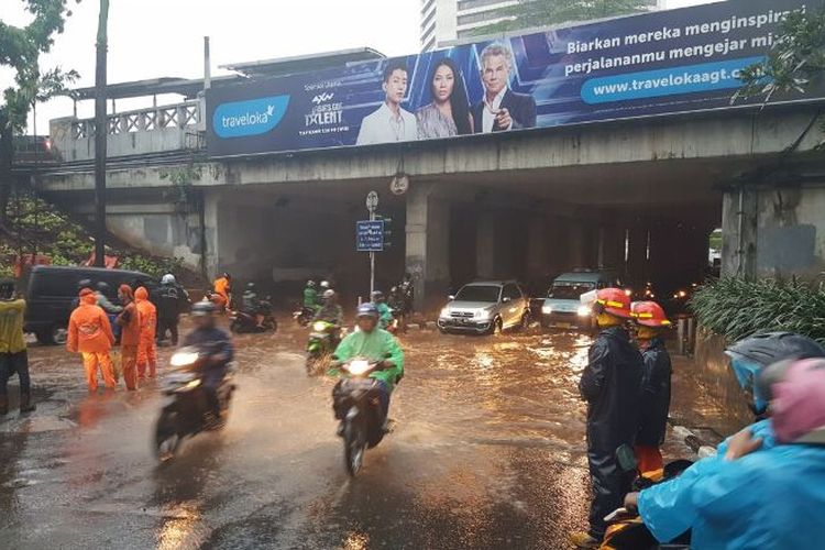 Dukuh Atas Banjir 1 Meter, Anies Sebut Perintahnya Tak Dilaksanakan!