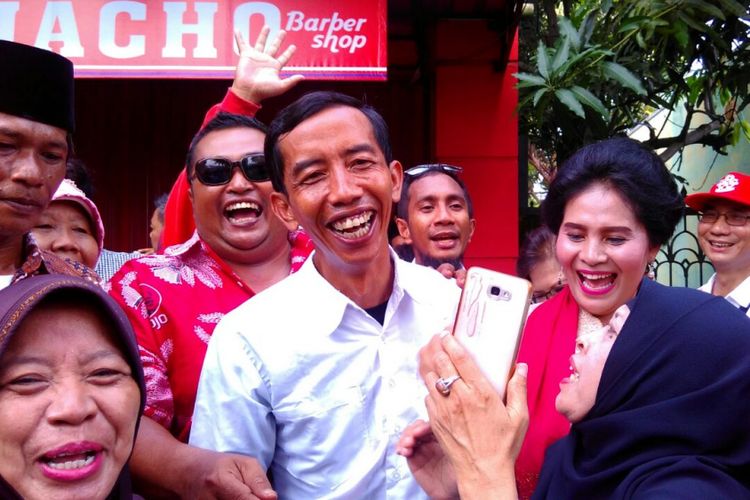 Bikin Kaget, Dua Jokowi KW Hadir pada Resepsi Kahiyang