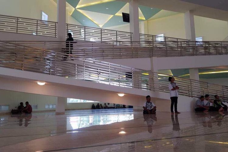 Masjid Terbesar se-&quot;Rest Area&quot; di Indonesia Resmi Beroperasi