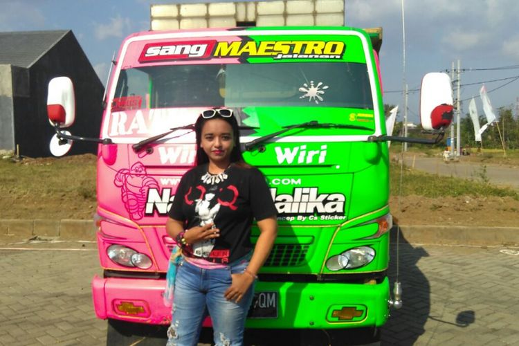 The Power of Emak-emak, Syarifah Wanita yang Jadi Sopir Truk