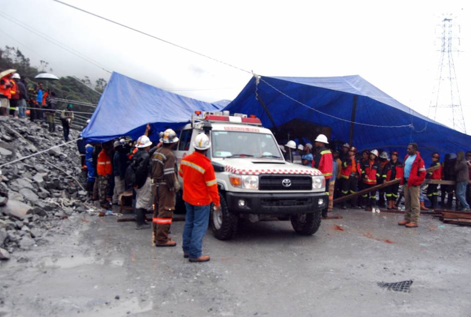 Foto Foto Operasi Penyelamatan Pekerja Tambang Freeport