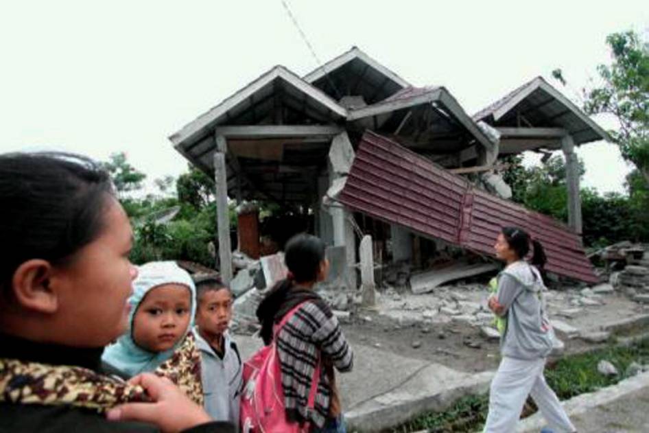 #PrayForAceh: Aceh Diguncang 3 Kali Gempa (+ Foto Tragedi)