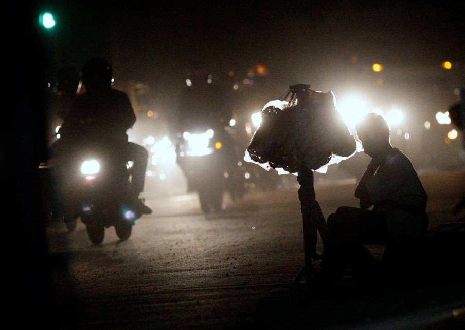 FOTO: Ini Trotoar Jakarta, Bung! (Potret Suram Trotoar Ibukota)