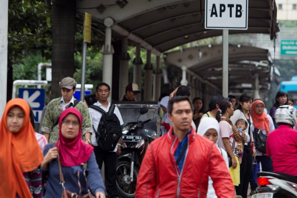 FOTO: Ini Trotoar Jakarta, Bung! (Potret Suram Trotoar Ibukota)