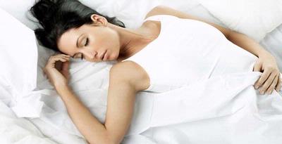 7 Cara Tidur Pasangan Biar Ketauan Sifatnya Seperti Apa...