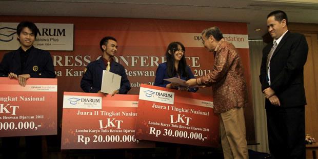 Inilah Tiga Pemenang Karya Tulis Beswan Djarum 2011