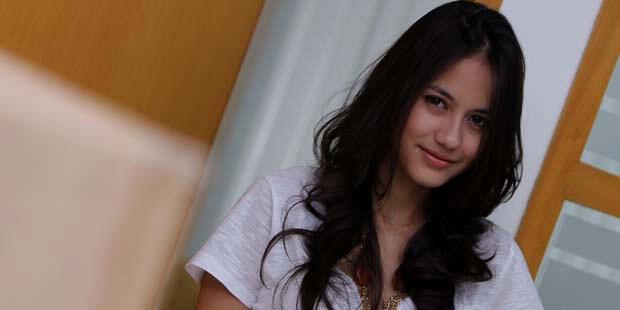 Ariel &quot;NOAH&quot; Kini Gaet Pevita Pearce