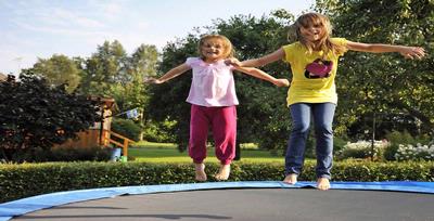 Waspada, Banyak Anak Cedera akibat Trampolin