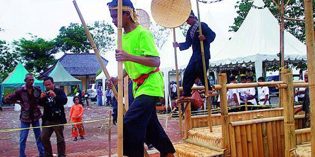 200 Mainan Tradisional Sunda Terancam Punah