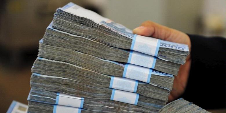 Dolar Akhirnya Tembus Rp 13.000