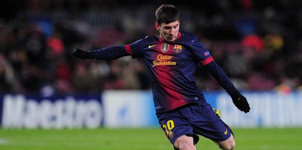 &#91; Bad News &#93; Lionel Messi Cedera Saat Barcelona Ditahan Imbang Benfica