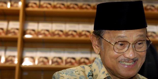 Disebut Pengkhianat Bangsa, Habibie Tertawa ... 