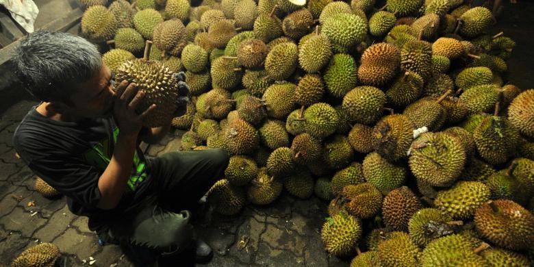 &#91;TRIT DAMAI&#93; Mau Tahu Cara Memilih Durian? Simak Tipsnya...