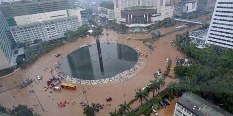 BANJIR dimana-mana, salah siapa ?