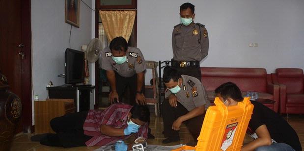 Rumah &quot;Ortu&quot; Farhat Abbas Dibobol Maling 