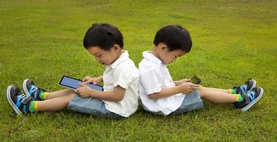 Murid semakin kecanduan komputer tablet 