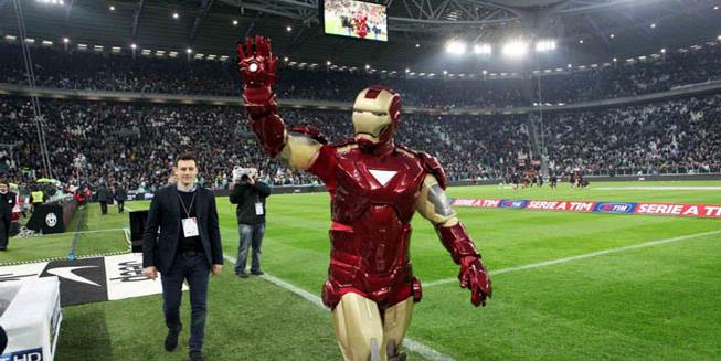"Iron Man" Gegerkan Markas Juventus