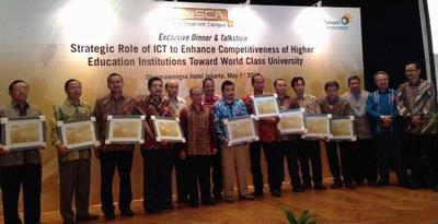 (tread sepi)10 Kampus Terbaik Versi TeSCA 2013