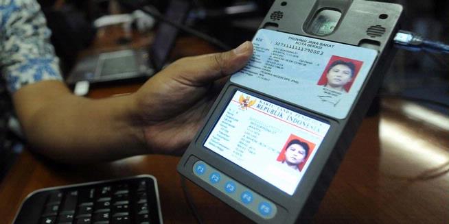 &#91;AHOK VS. KEMENDAGRI&#93; Basuki Pertanyakan Mekanisme Pembelian Alat Pembaca E-KTP