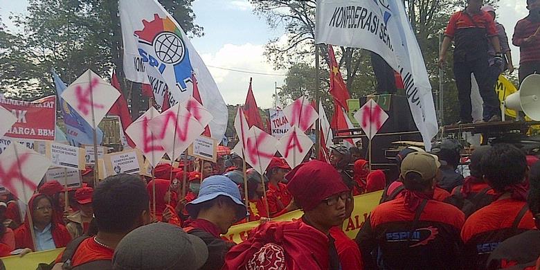 Wuakakaakk ... &quot;Gagalnya&quot; Demo 17 Juni Kemarin akibat Support Logistik &amp; Nasi Bungkus