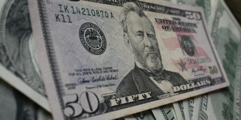 Ini Dia Penyebab Rupiah Takluk Terhadap Dollar