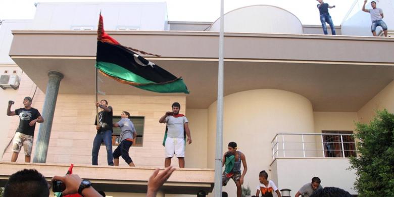 warga-libya-serang-kantor-ikhwanul-muslimin